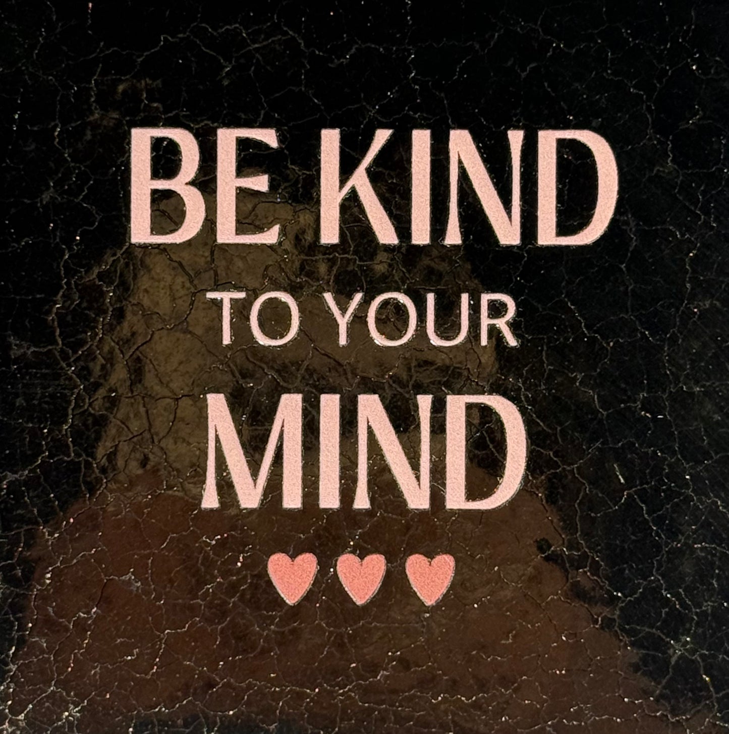 Quote tegeltje 'be kind to your mind' goud/nude roze (taupe)