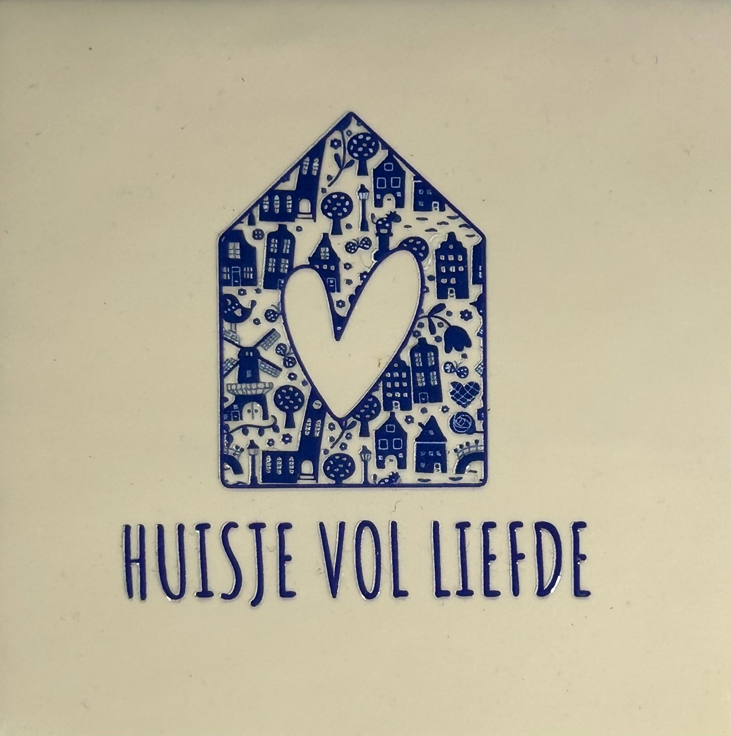 Quote tegeltje 'delftsblauw huisje vol liefde' creme/blauw