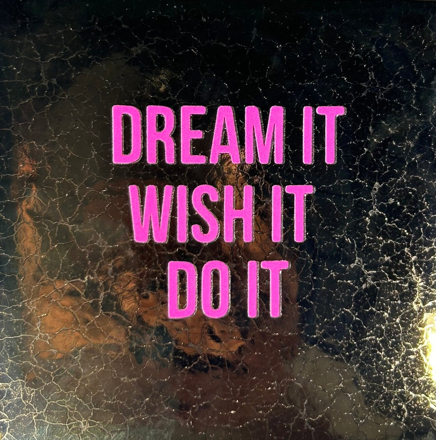 Quote tegeltje 'dream it, wish it, do it' goud/roze