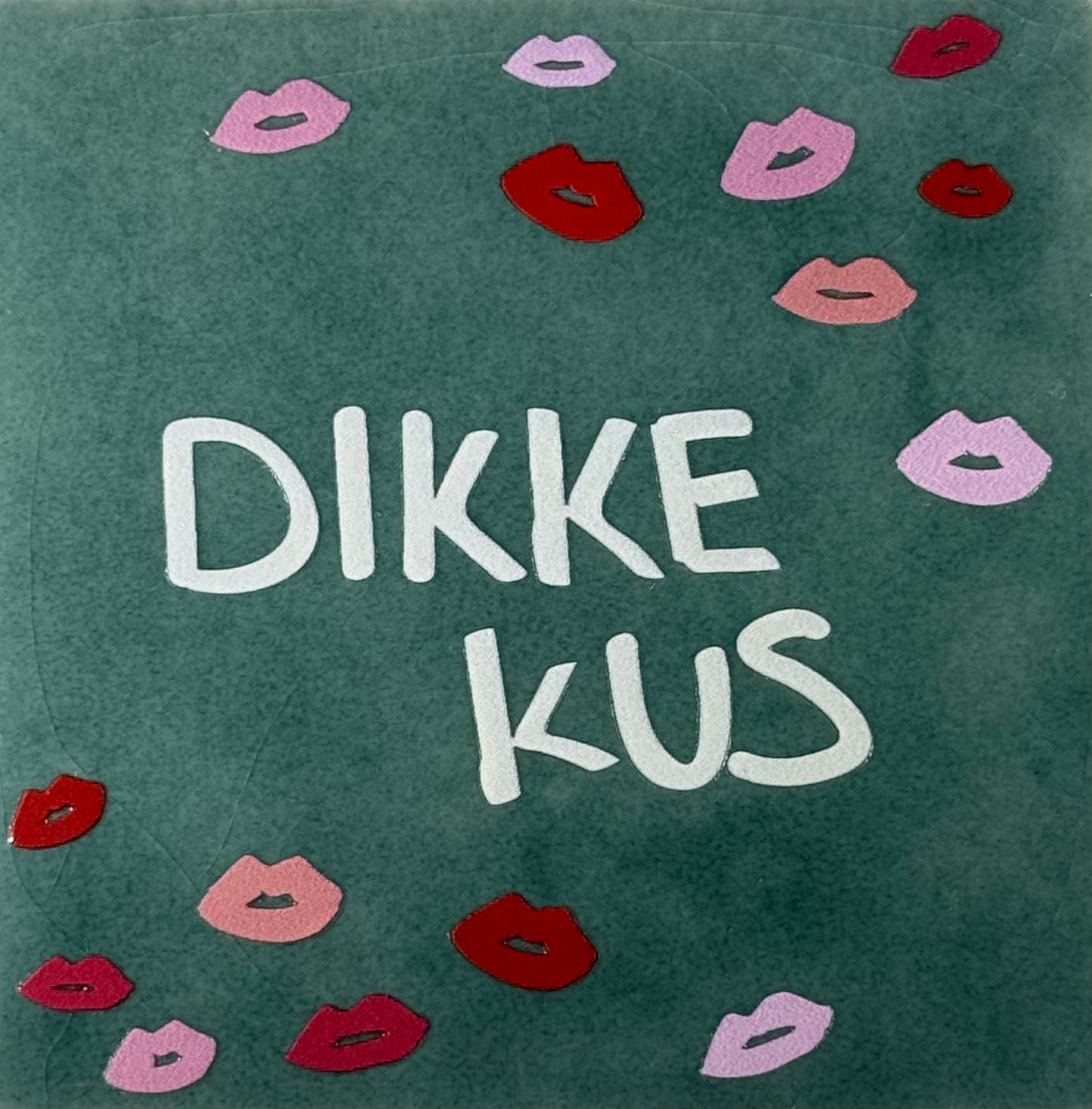 Quote tegeltje 'dikke kus' nieuw zeegroen/creme(kusjes)