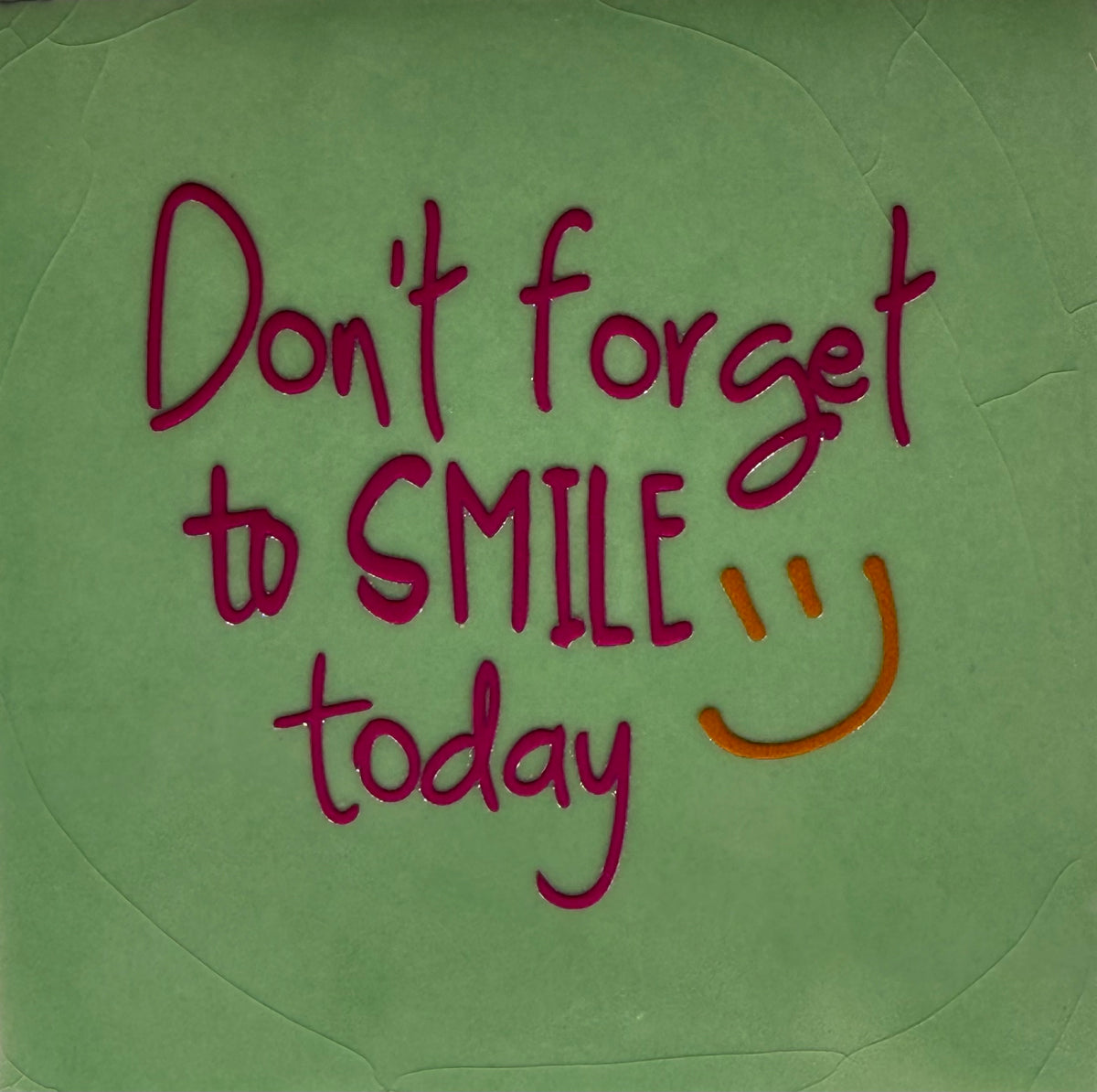 Quote tegeltje 'don't forget to smile' nieuw mint/knalroze(oranje)