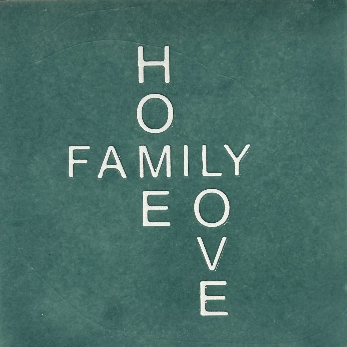 Quote tegeltje 'Home family love' zeegroen/creme