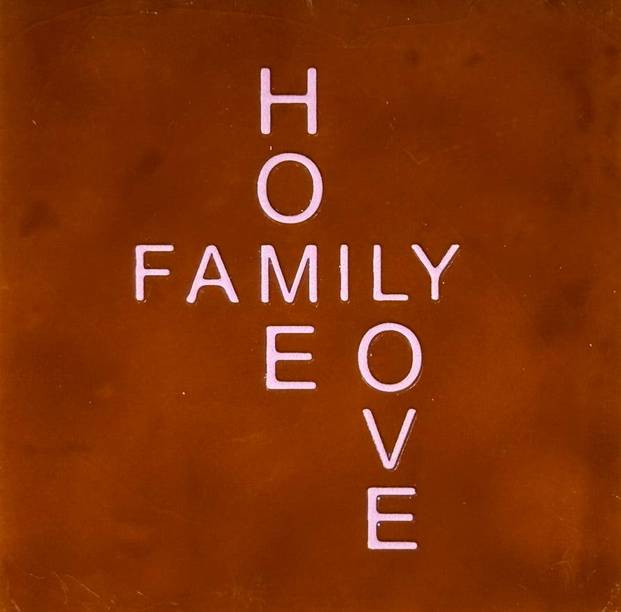 Quote tegeltje 'Home family love' terra/babyroze