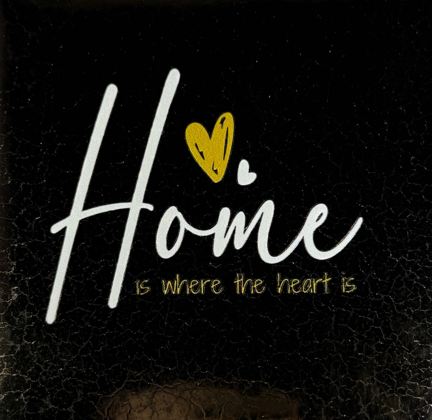 Quote tegeltje 'home is where the heart is' goud/creme (goud)
