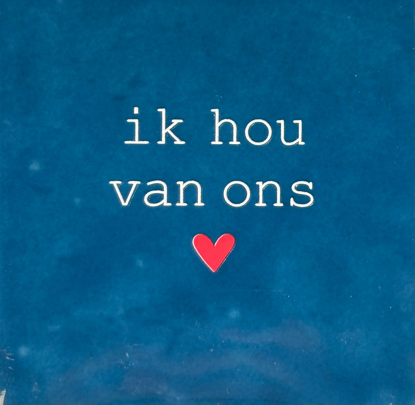 Quote tegeltje 'ik hou van ons' donkerblauw/creme