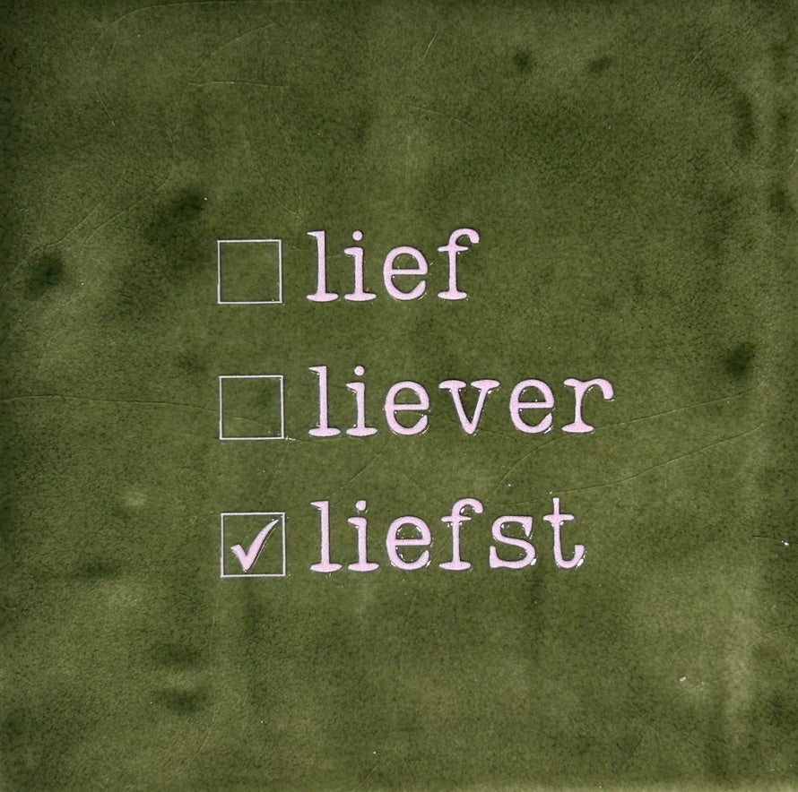 Quote tegeltje 'Lief liever liefst' olijf/babyroze