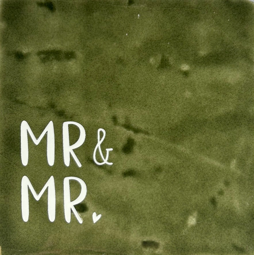 Quote tegeltje 'mr & mr' olijf/goud