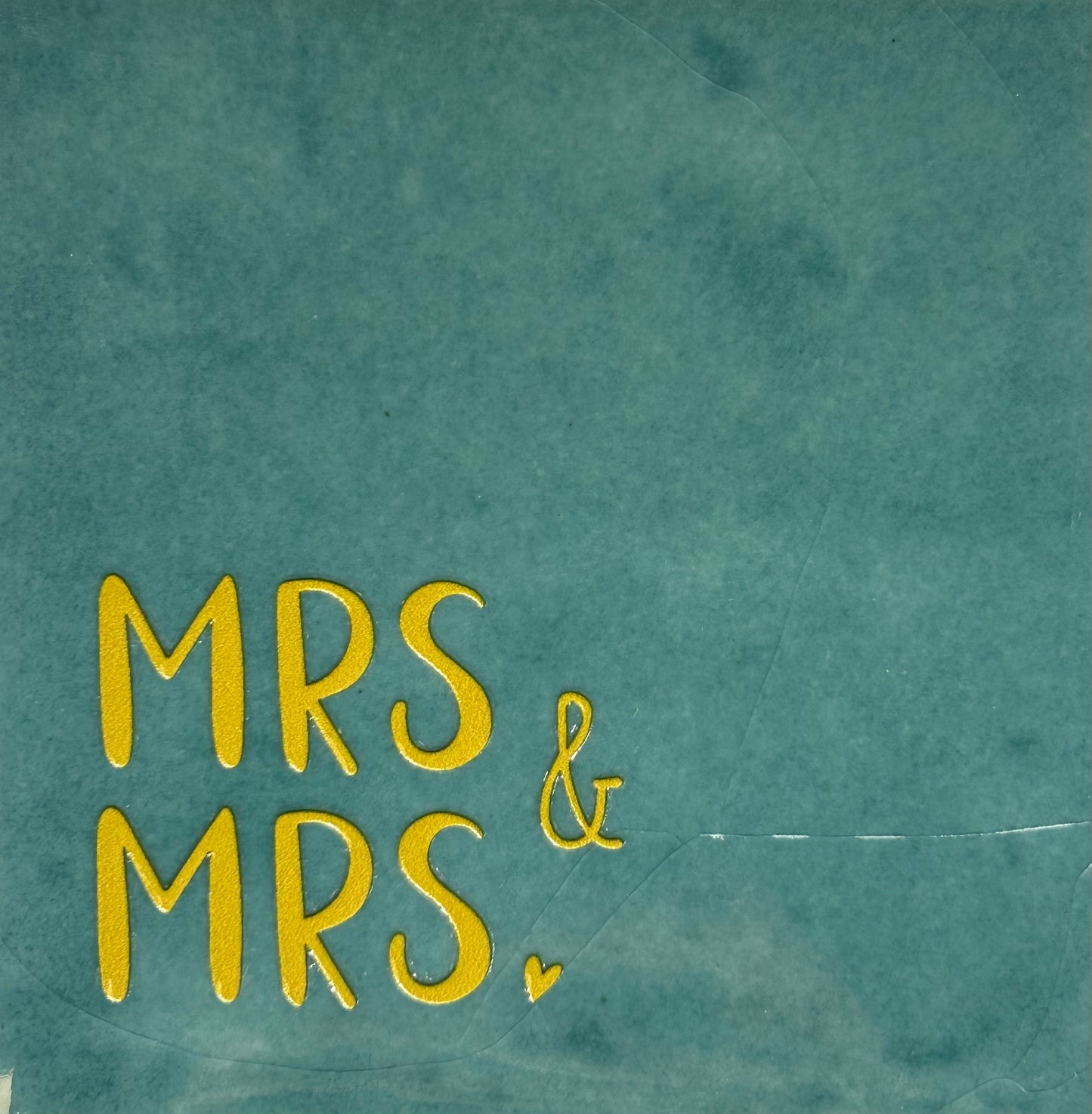 Quote tegeltje 'mrs & mrs' zeegroen/goud