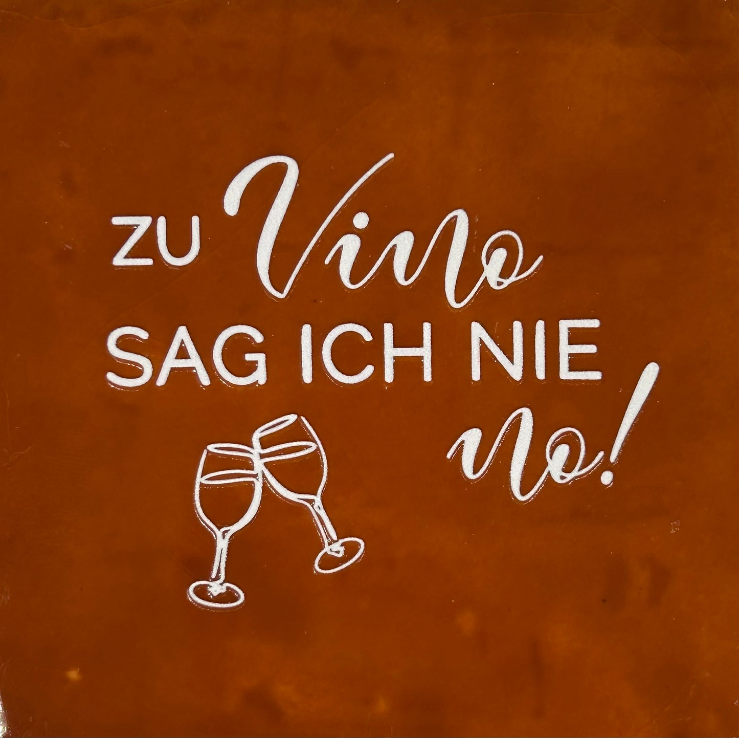 Quote tegeltje 'zu vino' terra/creme