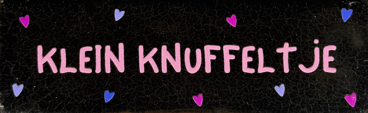 Quote tegeltje DO 'klein knuffeltje' goud/warmroze (lila-paars)