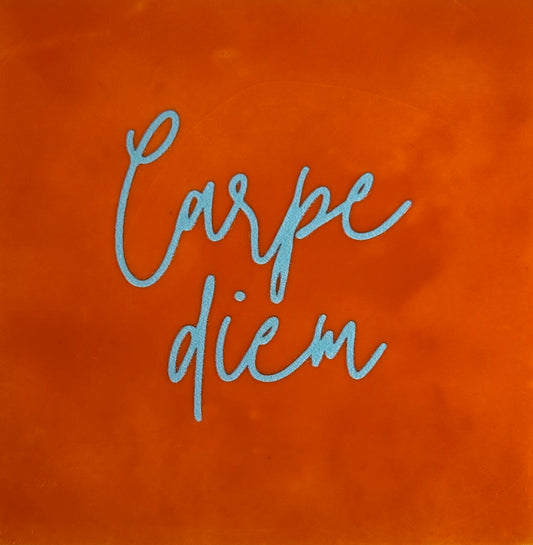 Quote tegeltje 'carpe diem' oranje/warmblauw