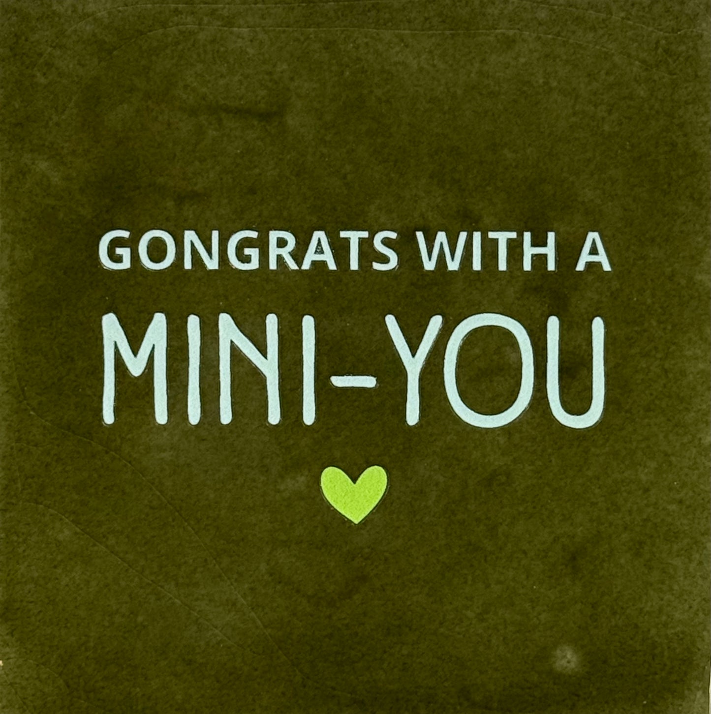 Quote tegeltje 'congrats with a mini you' olijf/lichtgroen(lime)