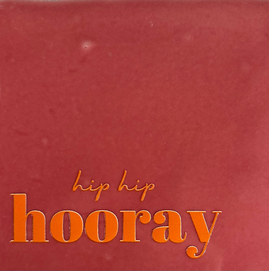 Quote tegeltje 'hip hip hooray' roze/oranje