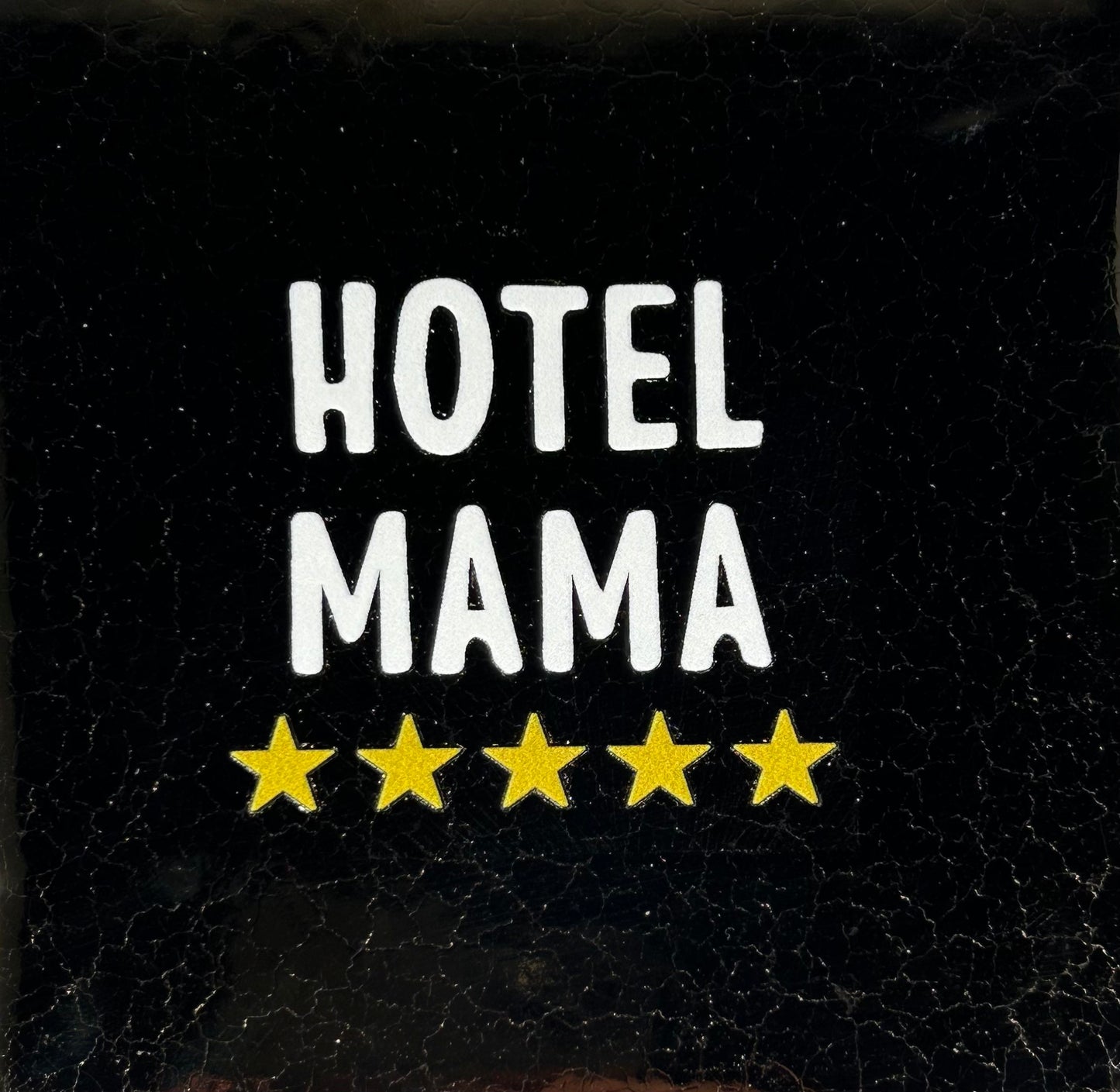 Quote tegeltje 'hotel mama' goud/creme