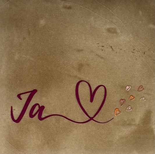 Quote tegeltje 'ja hart hartjes trouwtegel' taupe/cherry(taupe-oranje-nude roze)