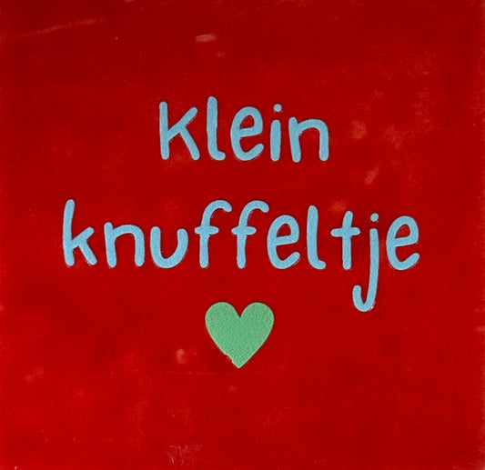 Quote tegeltje 'klein knuffeltje' rood/warmblauw(mint)