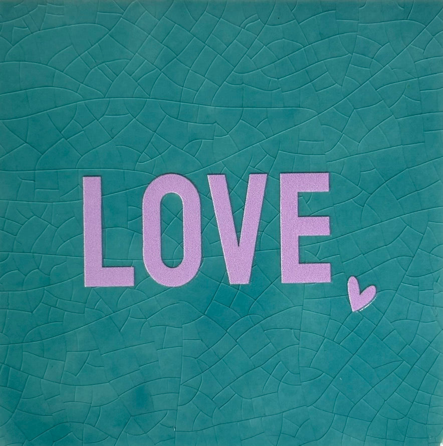 Quote tegeltje 'LOVE' groen/lila