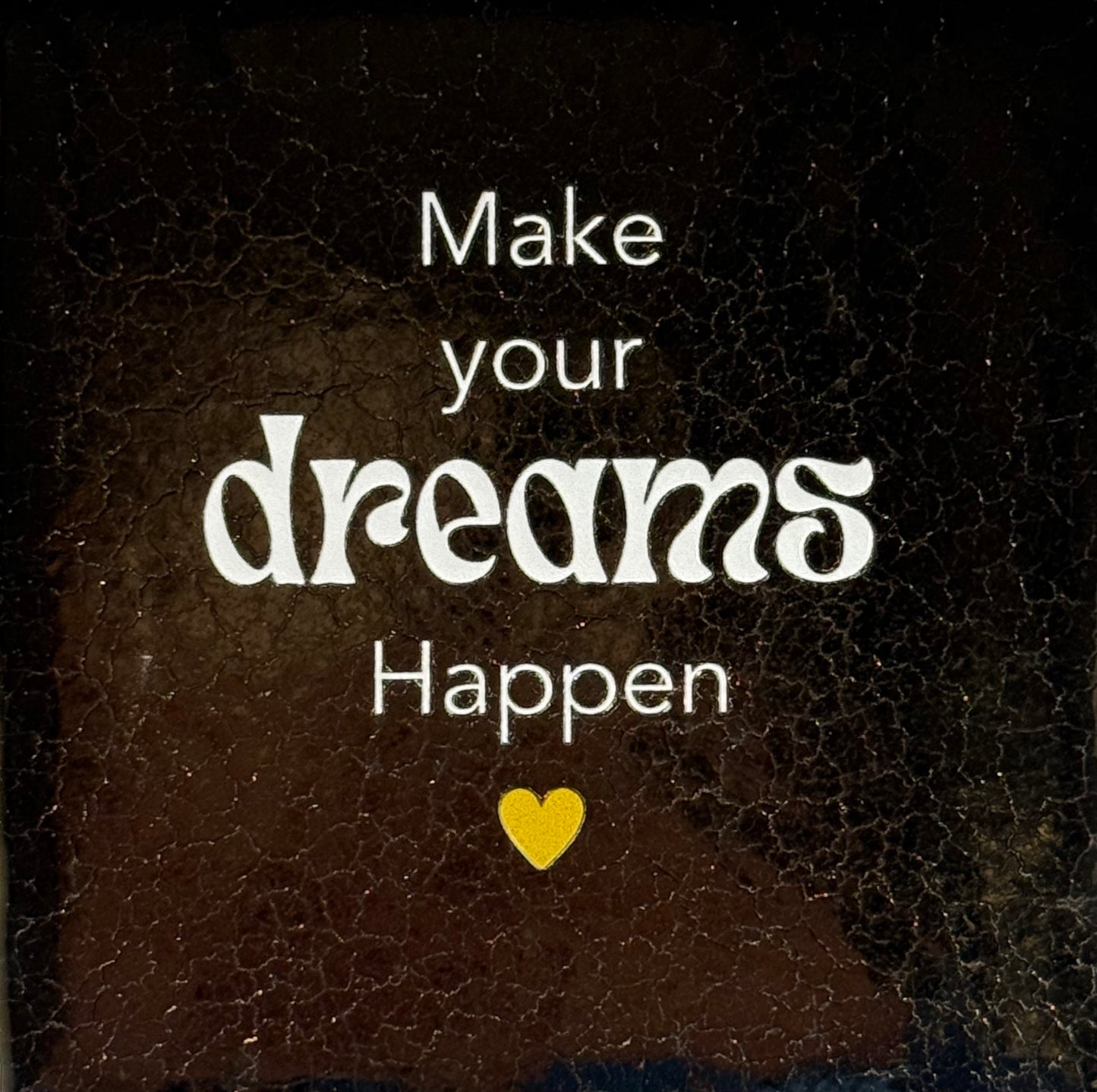 Quote tegeltje 'make your dreams happen' goud/creme(goud)