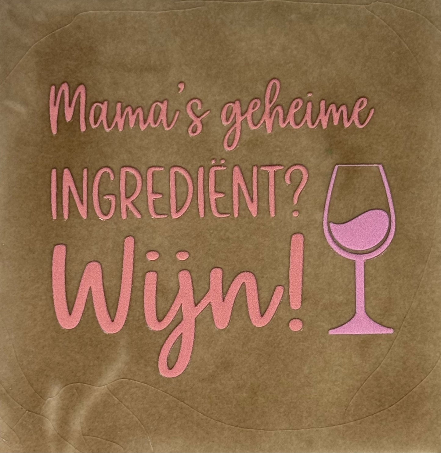 Quote tegeltje 'mama's geheime ingrediënt' taupe/zalm(warmroze)