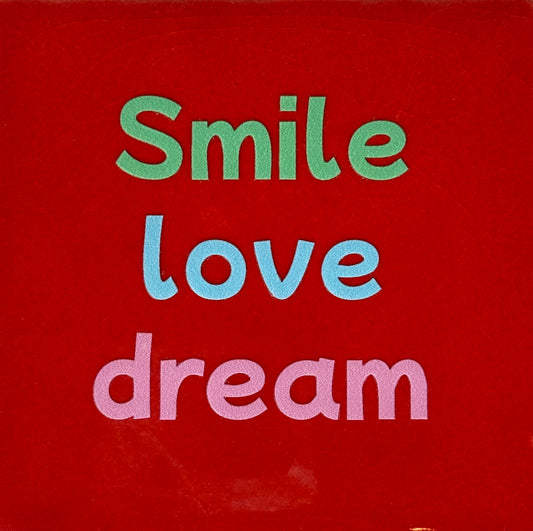 Quote tegeltje 'smile love dream' rood/mint (warmblauw-warmroze)