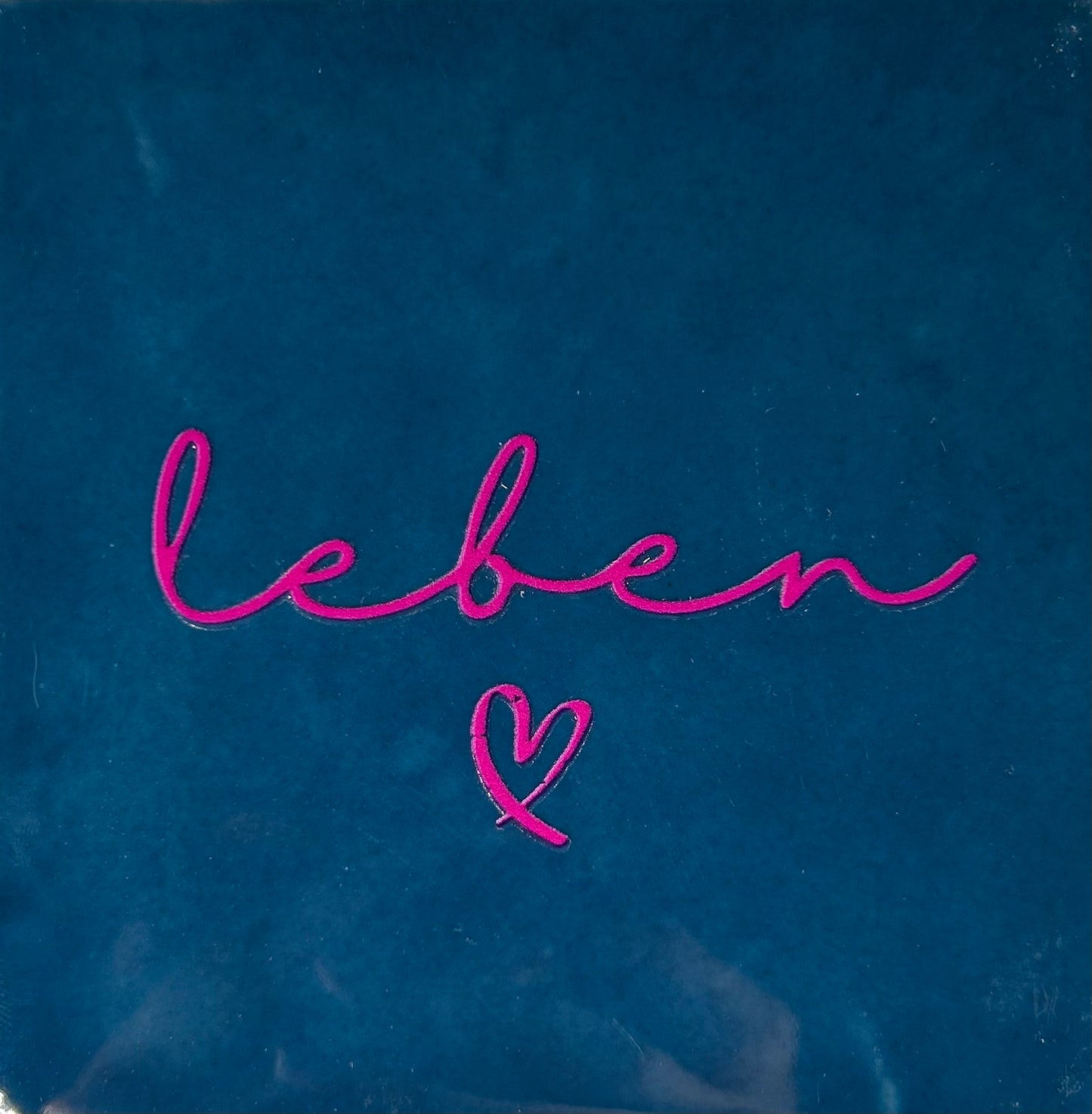 Quote tegeltje 'leben' (small) donkerblauw/roze